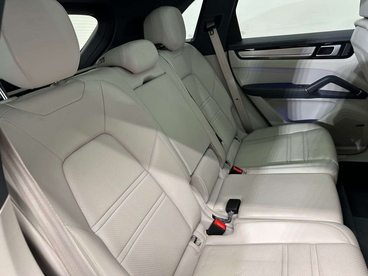 2022 PORSCHE CAYENNE 2022 PORSCHE CAYENNE