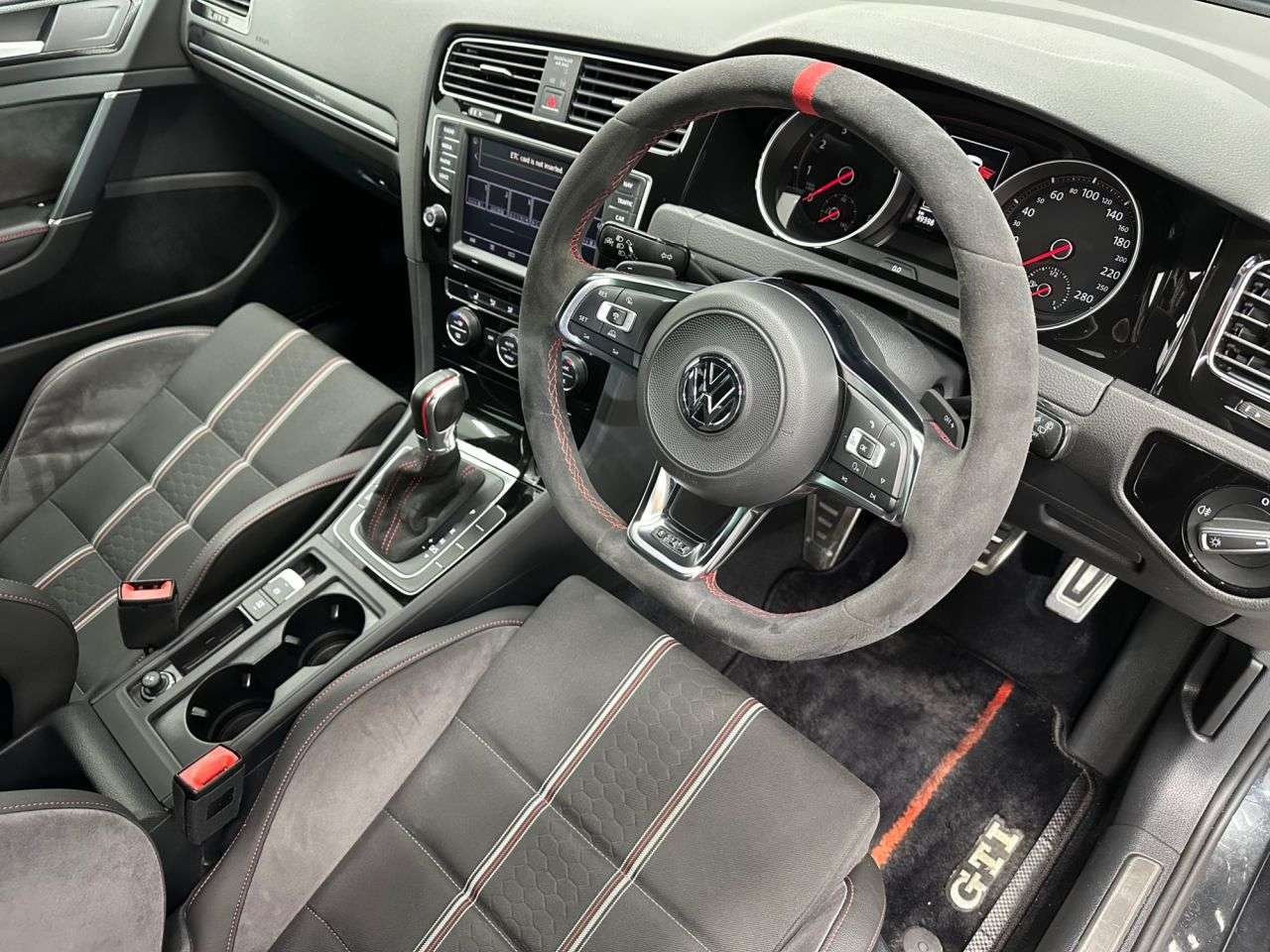 2017 VOLKSWAGEN GOLF GTI 2017 VOLKSWAGEN GOLF GTI