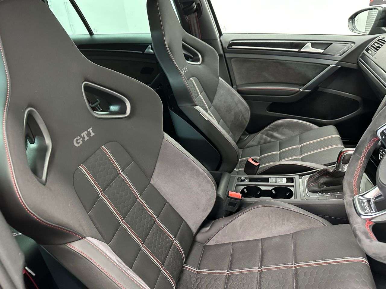 2017 VOLKSWAGEN GOLF GTI 2017 VOLKSWAGEN GOLF GTI