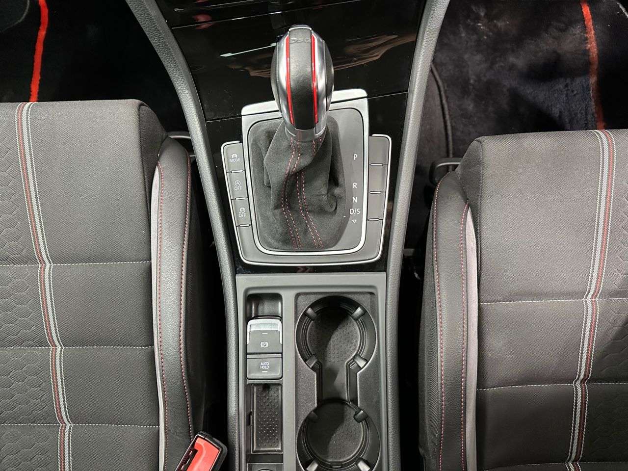 2017 VOLKSWAGEN GOLF GTI 2017 VOLKSWAGEN GOLF GTI
