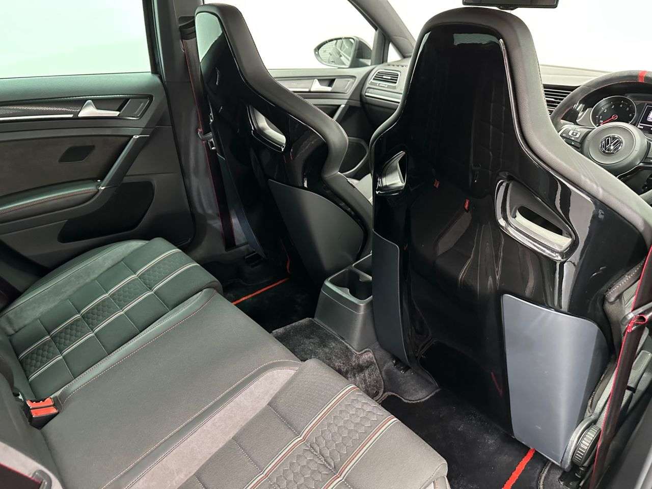 2017 VOLKSWAGEN GOLF GTI 2017 VOLKSWAGEN GOLF GTI