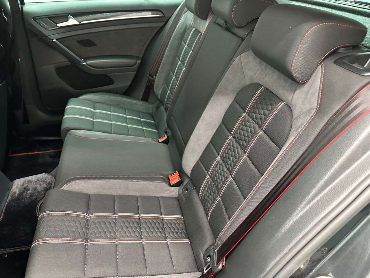 2017 VOLKSWAGEN GOLF GTI 2017 VOLKSWAGEN GOLF GTI