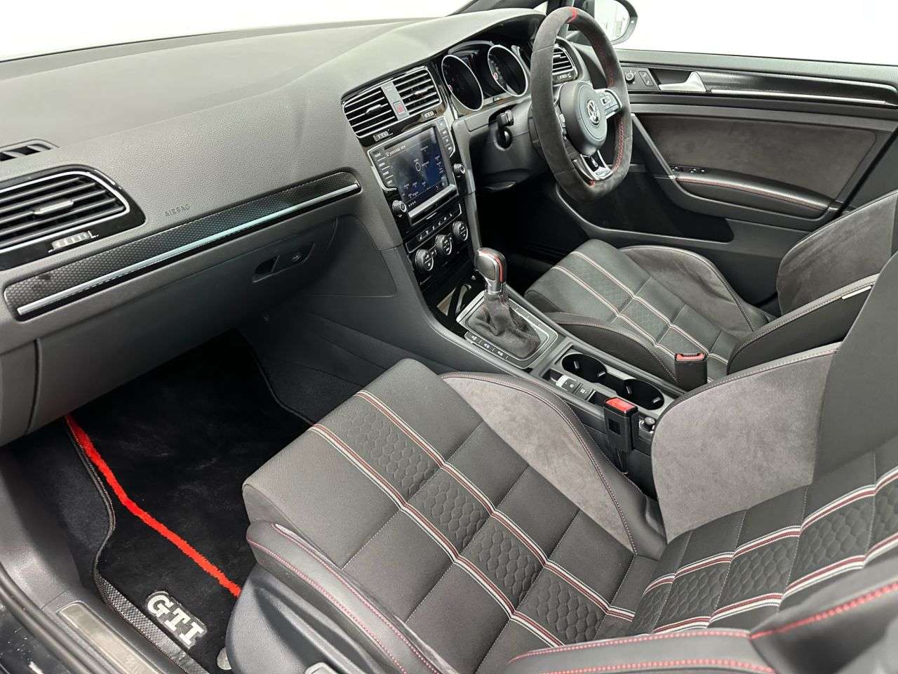 2017 VOLKSWAGEN GOLF GTI 2017 VOLKSWAGEN GOLF GTI