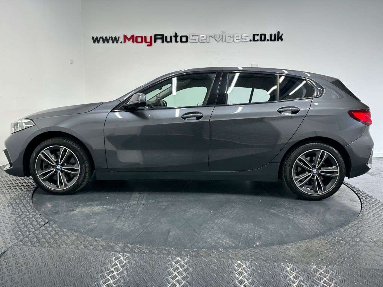 A 2020 BMW 1 SERIES 2.0 120d Sport Hatchback 5dr Diesel Auto xDrive Euro 6 (s/s) (190 ps) A 2020 BMW 1 SERIES 2.0 120d Sport Hatchback 5dr Diesel Auto xDrive Euro 6 (s/s) (190 ps)