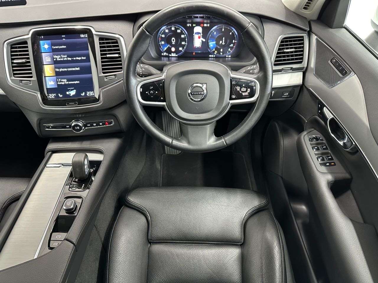 2022 VOLVO XC90 2022 VOLVO XC90