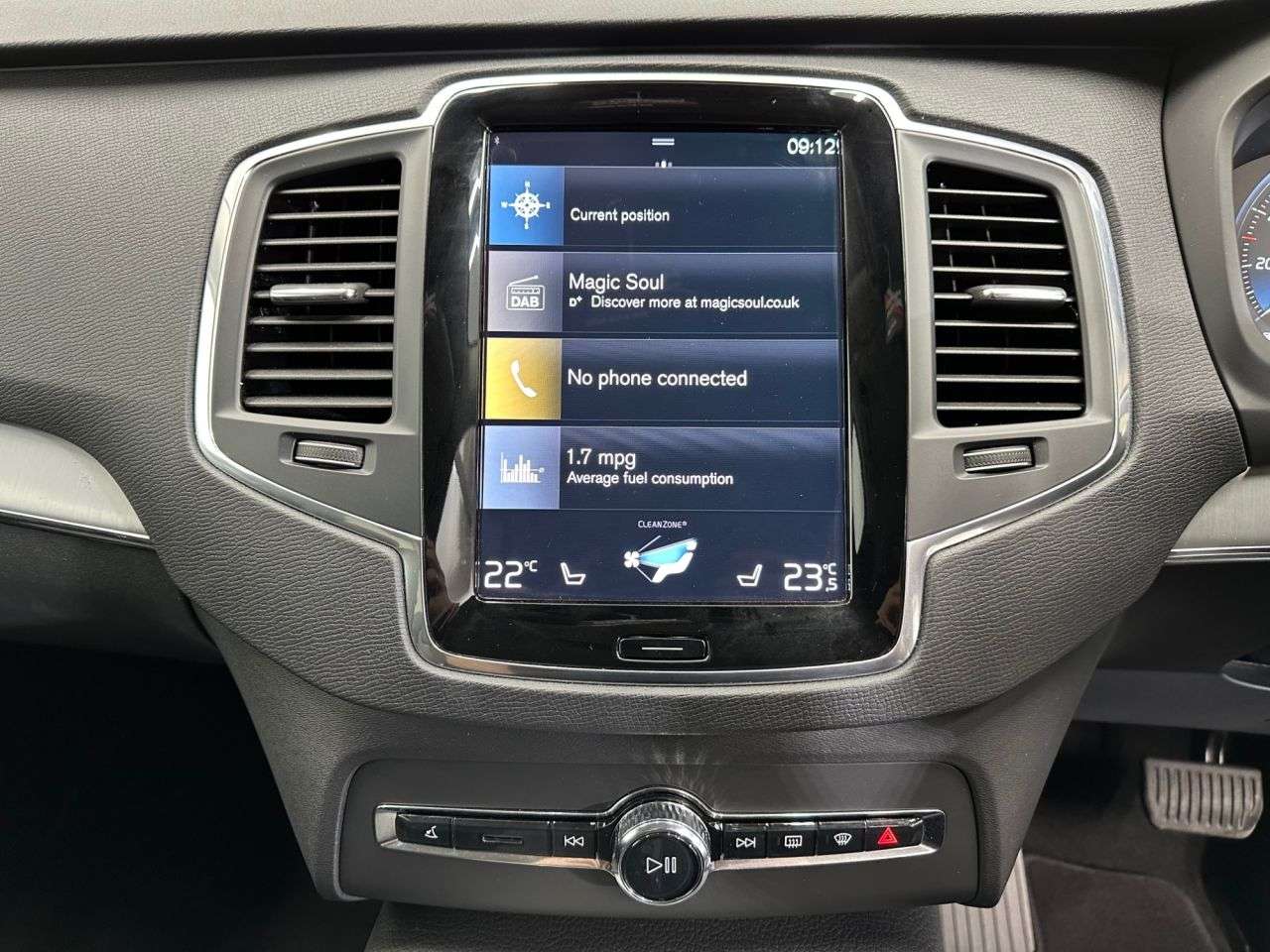 2022 VOLVO XC90 2022 VOLVO XC90