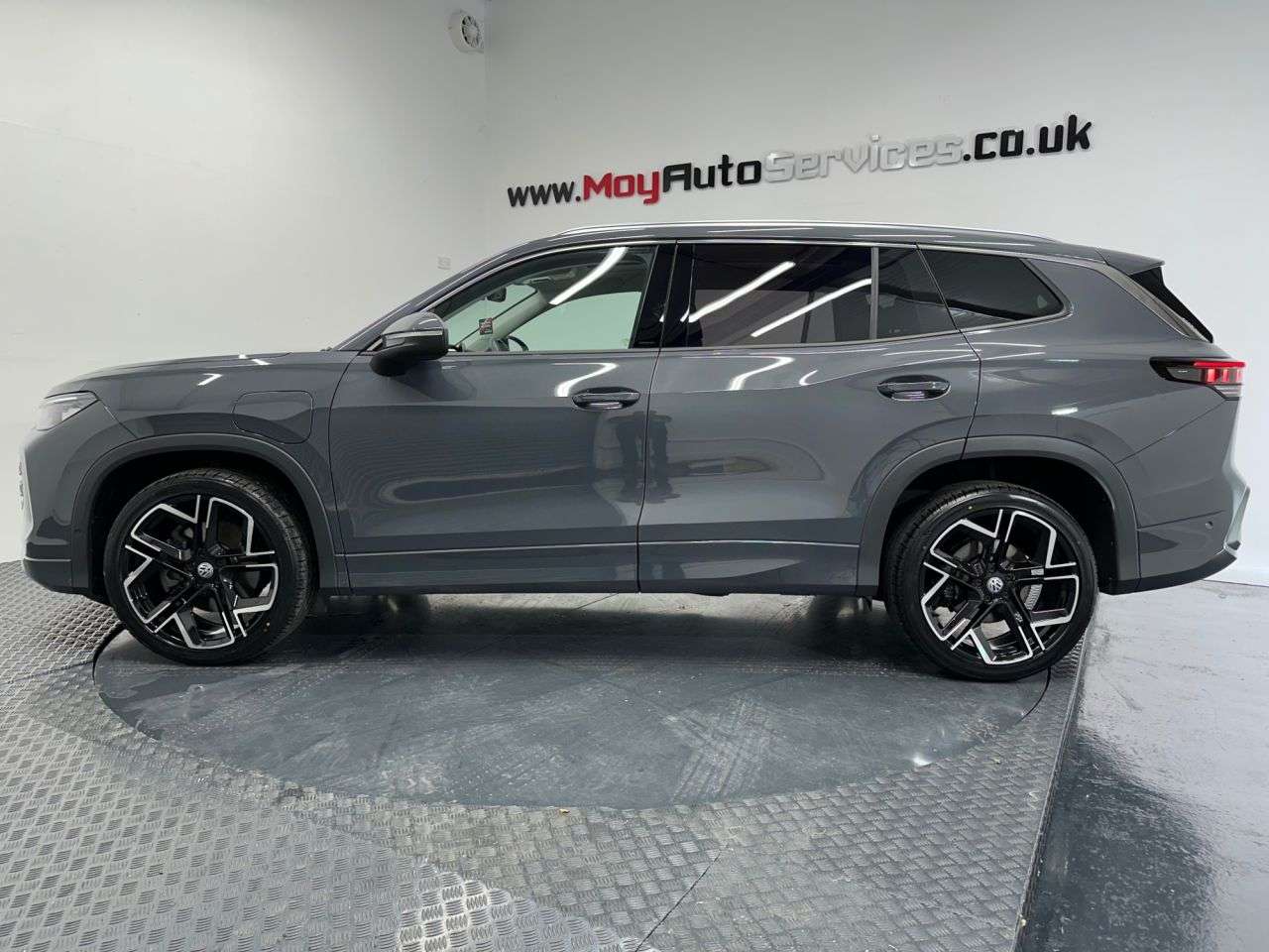 A 2025 VOLKSWAGEN TAYRON 1.5 TSI eHybrid 19.7kWh Match SUV 5dr Petrol Plug-in Hybrid DSG Euro 6 (s/s A 2025 VOLKSWAGEN TAYRON 1.5 TSI eHybrid 19.7kWh Match SUV 5dr Petrol Plug-in Hybrid DSG Euro 6 (s/s
