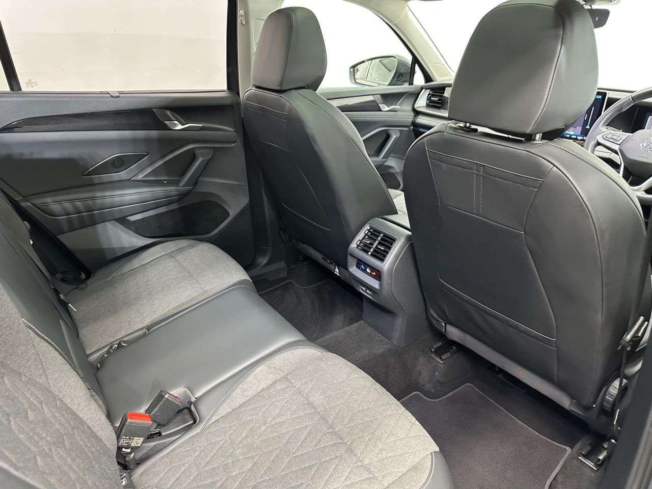 2025 VOLKSWAGEN TAYRON 2025 VOLKSWAGEN TAYRON