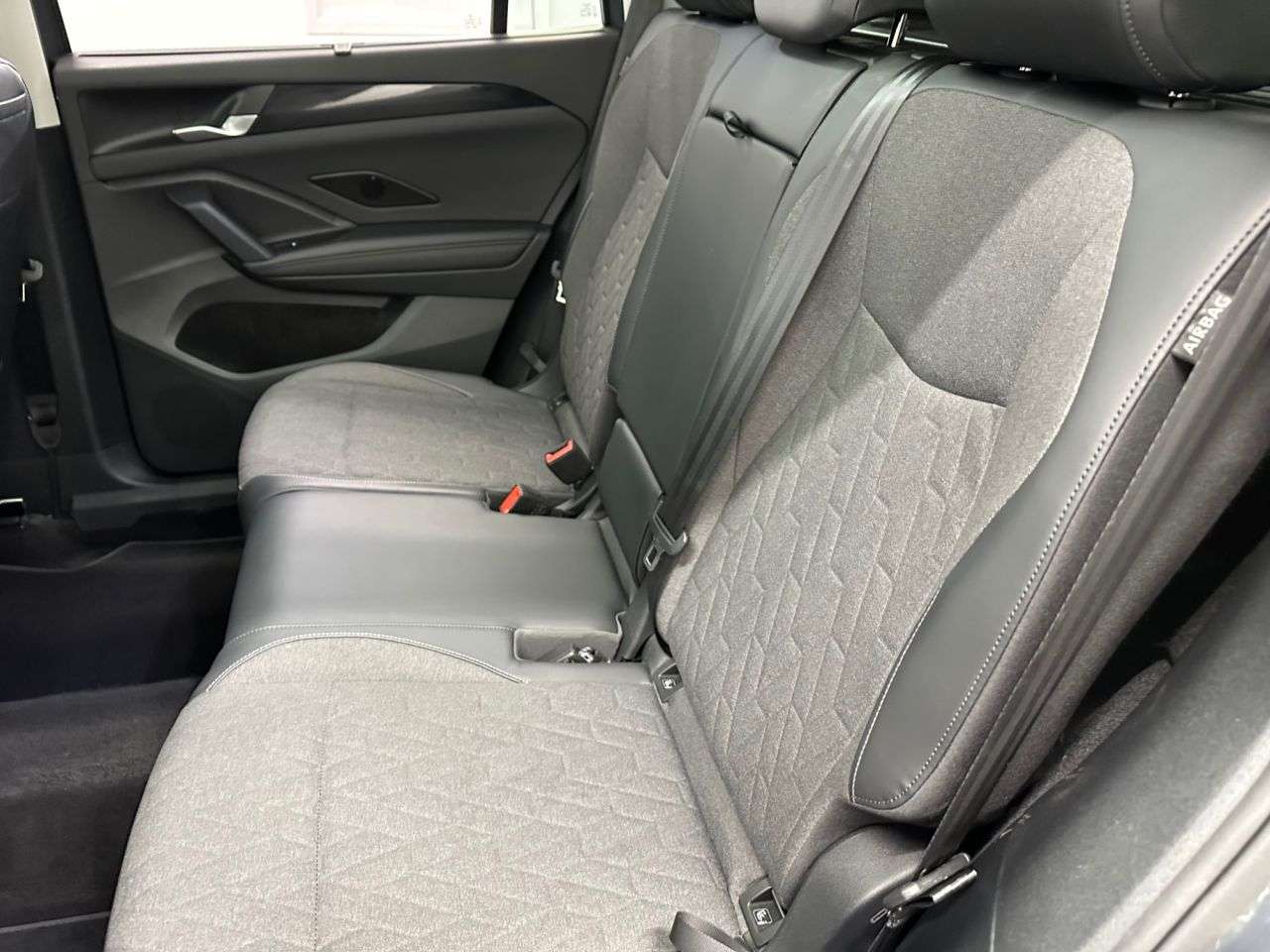 2025 VOLKSWAGEN TAYRON 2025 VOLKSWAGEN TAYRON