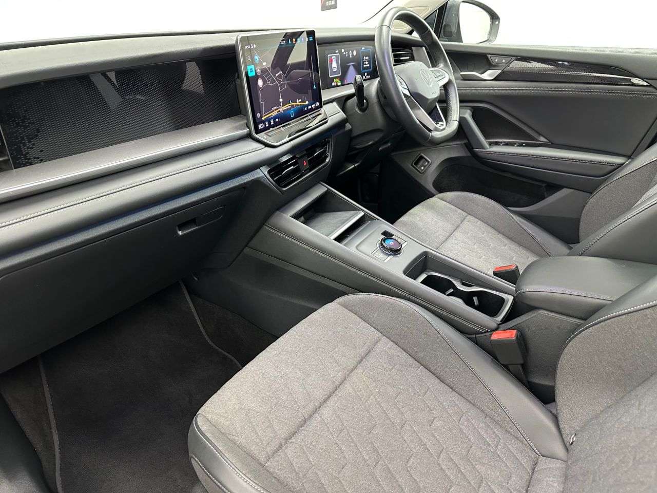 2025 VOLKSWAGEN TAYRON 2025 VOLKSWAGEN TAYRON