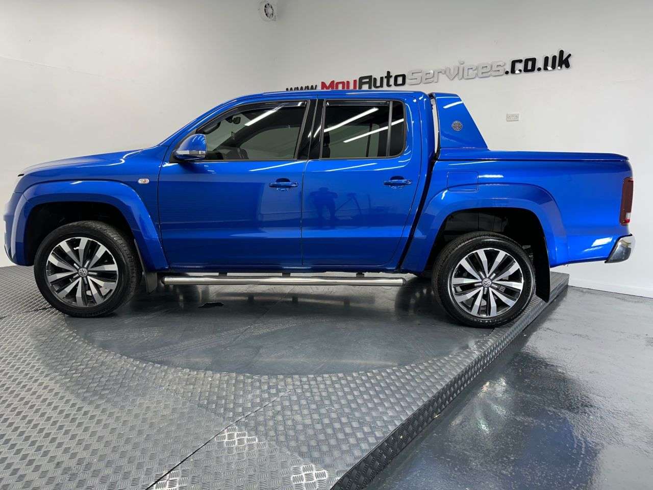 A 2019 VOLKSWAGEN AMAROK 3.0 TDI V6 Aventura Pickup Double Cab 4dr Diesel Auto 4Motion Euro 6 (s/s) A 2019 VOLKSWAGEN AMAROK 3.0 TDI V6 Aventura Pickup Double Cab 4dr Diesel Auto 4Motion Euro 6 (s/s)