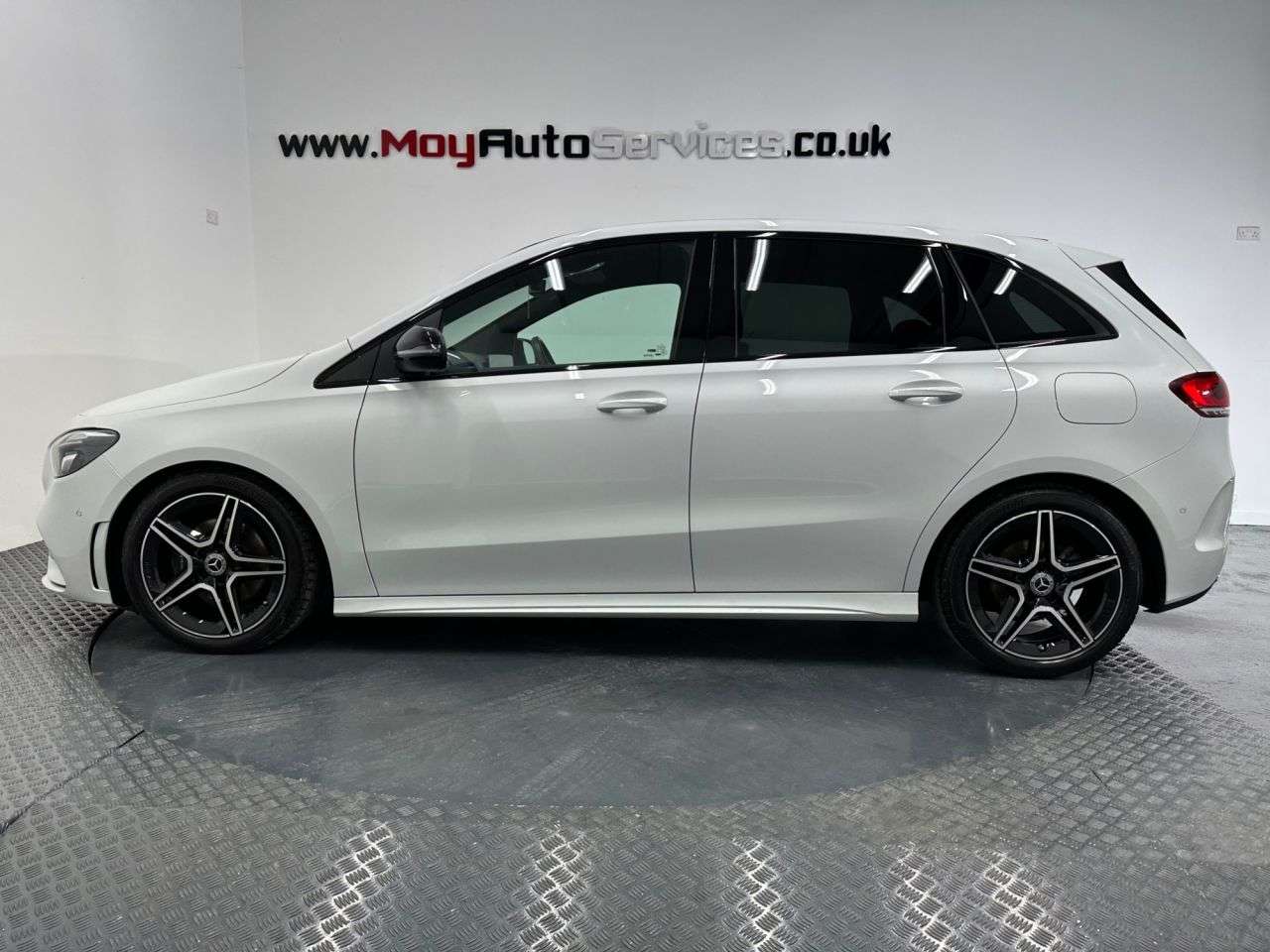 A 2023 MERCEDES-BENZ B CLASS 2.0 B200d AMG Line (Executive) MPV 5dr Diesel 8G-DCT Euro 6 (s/s) (150 ps) A 2023 MERCEDES-BENZ B CLASS 2.0 B200d AMG Line (Executive) MPV 5dr Diesel 8G-DCT Euro 6 (s/s) (150 ps)