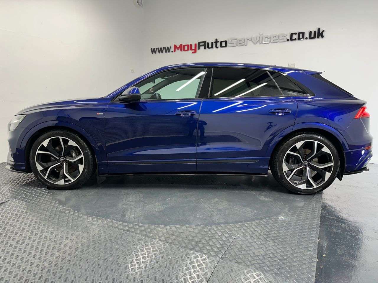 A 2022 AUDI Q8 3.0 TDI V6 50 S line SUV 5dr Diesel Tiptronic quattro Euro 6 (s/s) (286 ps) A 2022 AUDI Q8 3.0 TDI V6 50 S line SUV 5dr Diesel Tiptronic quattro Euro 6 (s/s) (286 ps)