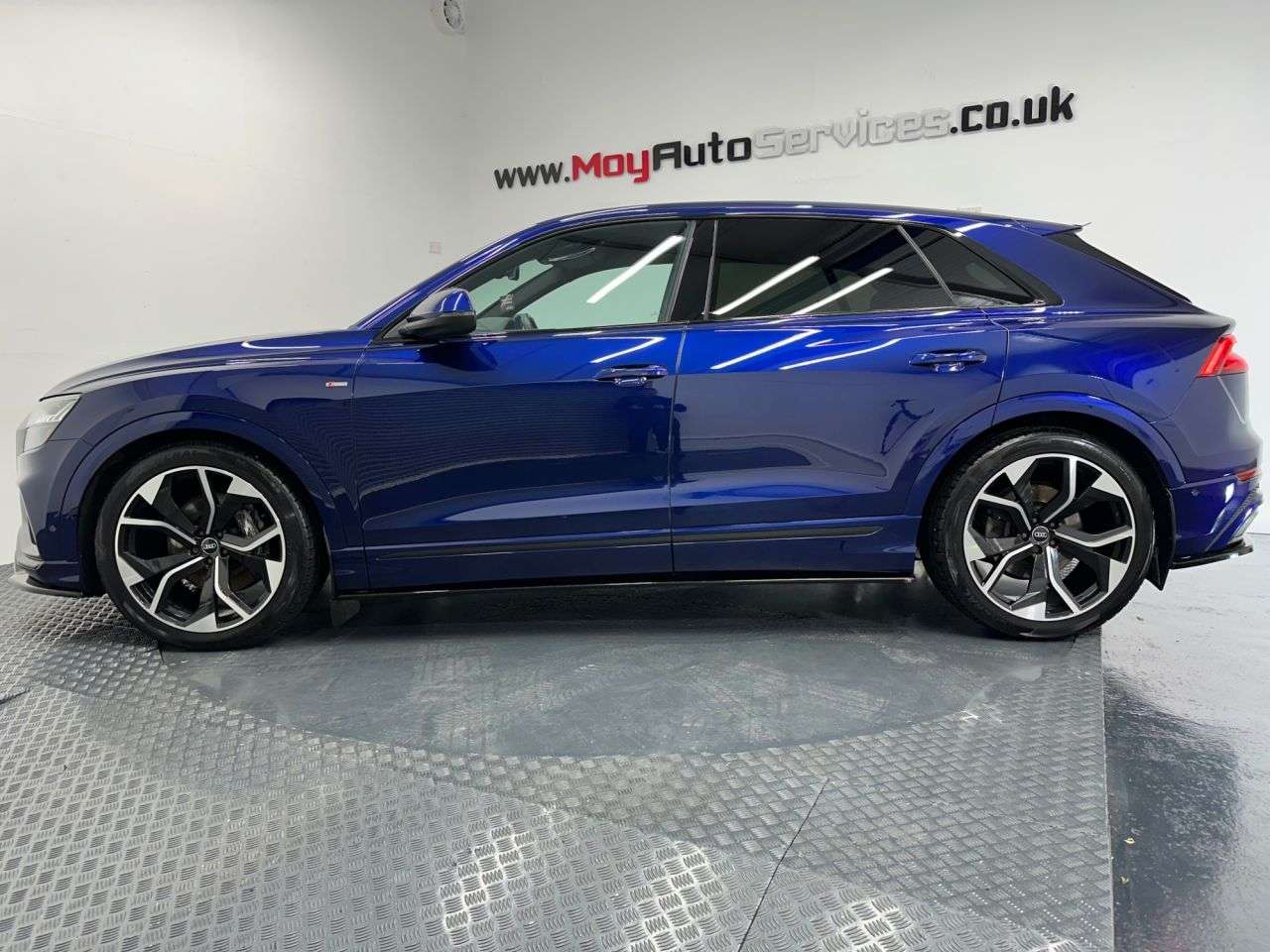 A 2022 AUDI Q8 3.0 TDI V6 50 S line SUV 5dr Diesel Tiptronic quattro Euro 6 (s/s) (286 ps) A 2022 AUDI Q8 3.0 TDI V6 50 S line SUV 5dr Diesel Tiptronic quattro Euro 6 (s/s) (286 ps)
