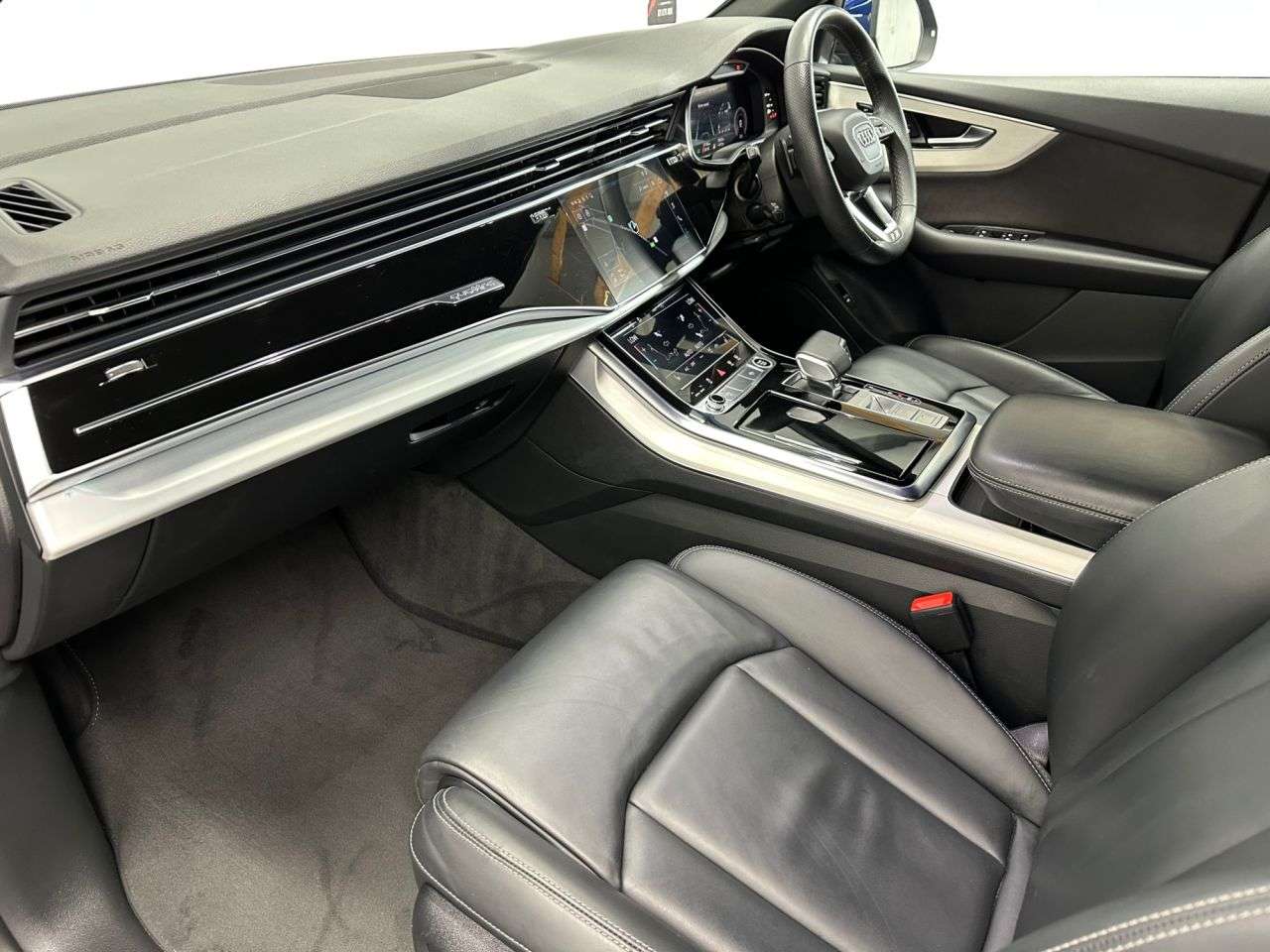 2022 AUDI Q8 2022 AUDI Q8