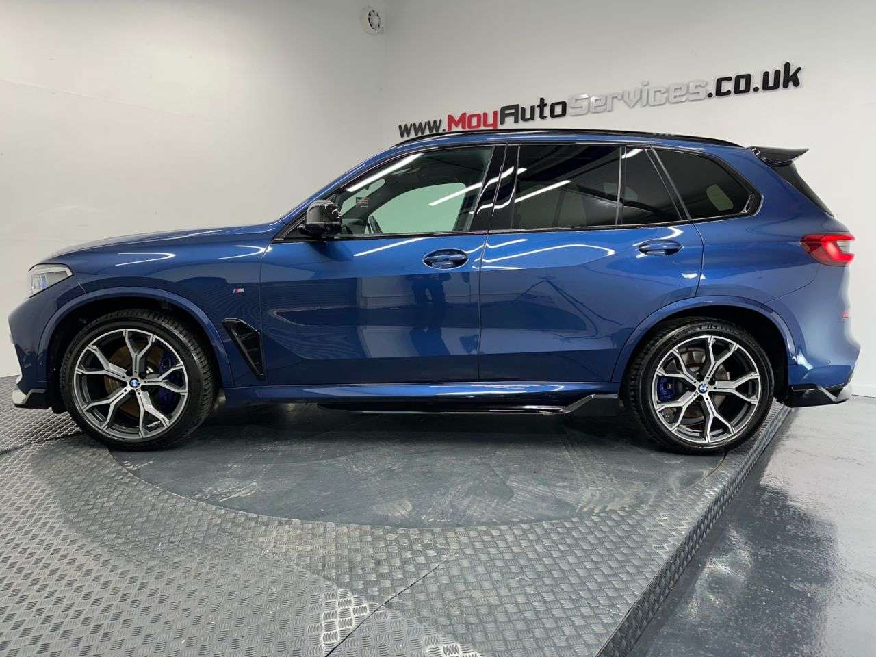 A 2020 BMW X5 3.0 30d M Sport SUV 5dr Diesel Auto xDrive Euro 6 (s/s) (265 ps) SUV A 2020 BMW X5 3.0 30d M Sport SUV 5dr Diesel Auto xDrive Euro 6 (s/s) (265 ps) SUV