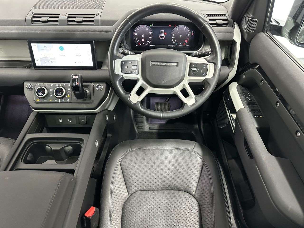 2022 LAND ROVER DEFENDER 110 2022 LAND ROVER DEFENDER 110