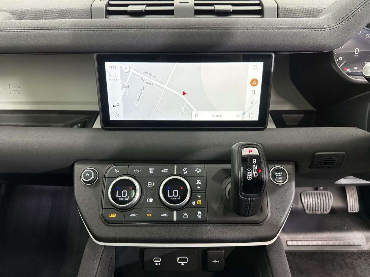 2022 LAND ROVER DEFENDER 110 2022 LAND ROVER DEFENDER 110