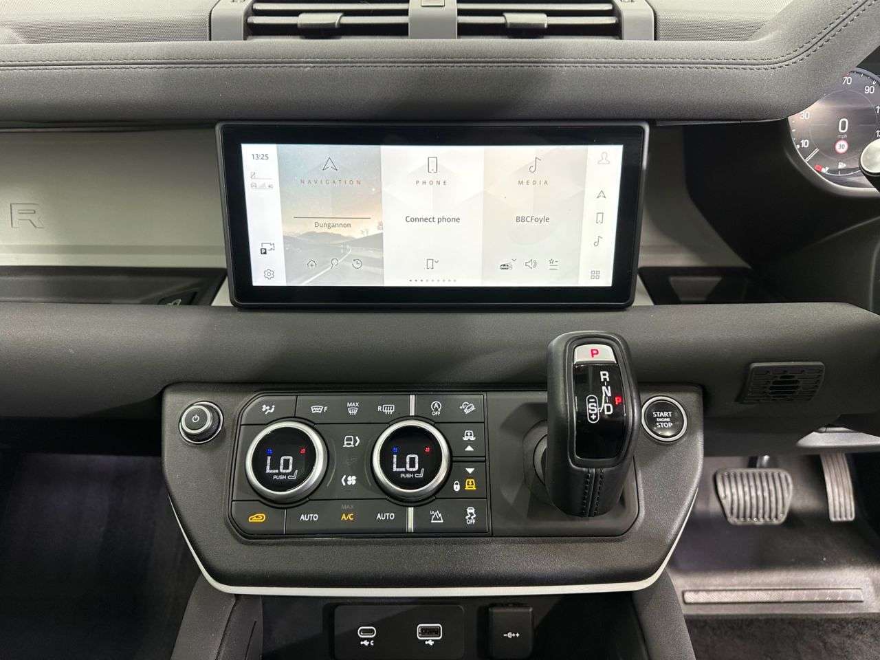 2022 LAND ROVER DEFENDER 110 2022 LAND ROVER DEFENDER 110