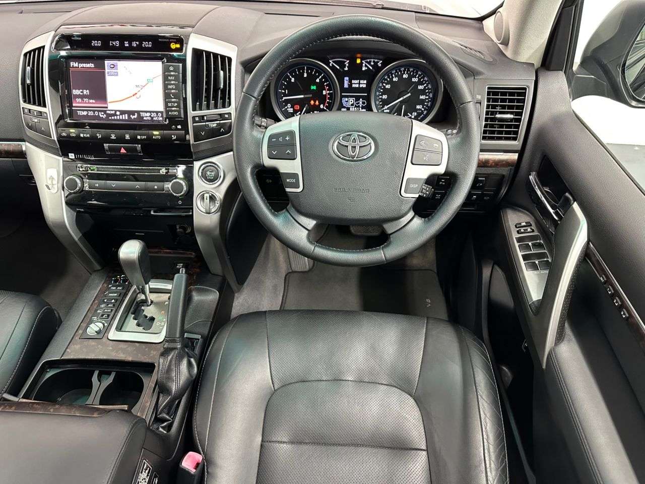 2013 TOYOTA LAND CRUISER 2013 TOYOTA LAND CRUISER