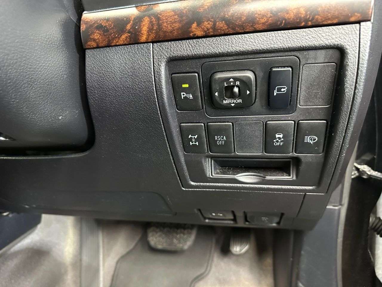 2013 TOYOTA LAND CRUISER 2013 TOYOTA LAND CRUISER
