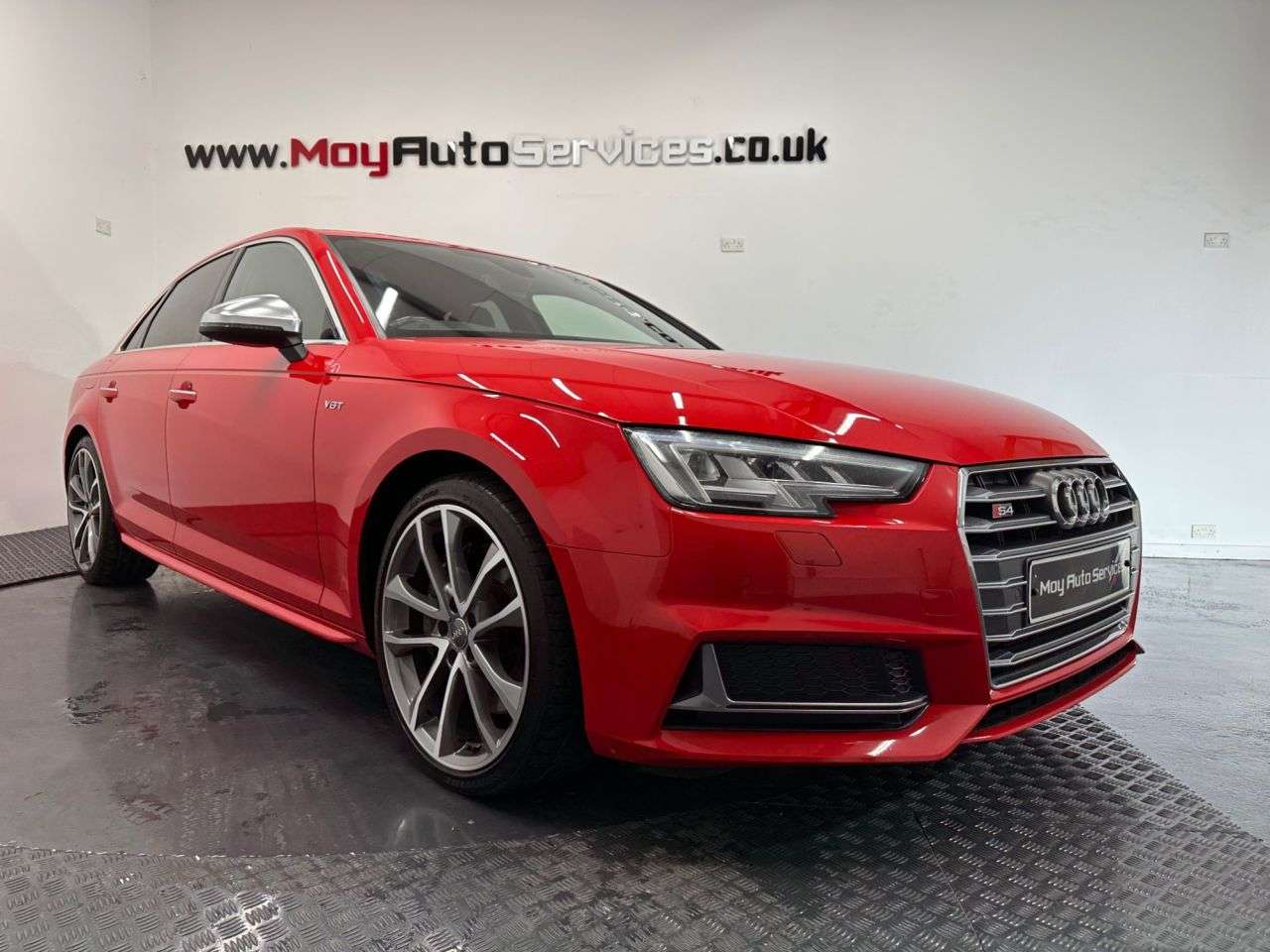 A 2017 AUDI S4 3.0 TFSI V6 Saloon 4dr Petrol Tiptronic quattro Euro 6 (s/s) (354 ps) A 2017 AUDI S4 3.0 TFSI V6 Saloon 4dr Petrol Tiptronic quattro Euro 6 (s/s) (354 ps)