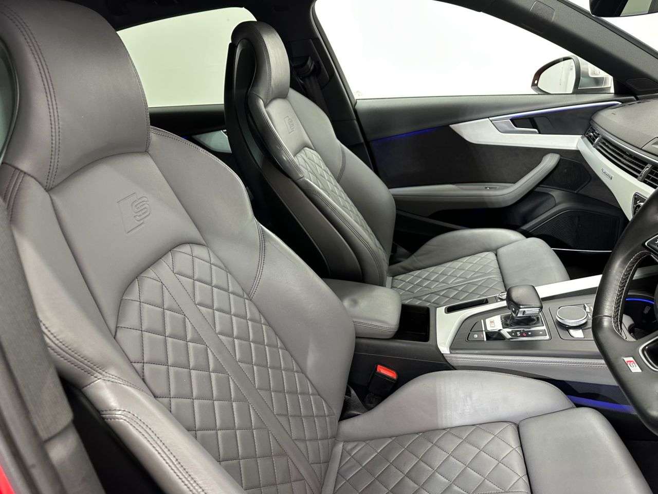 2017 AUDI S4 2017 AUDI S4
