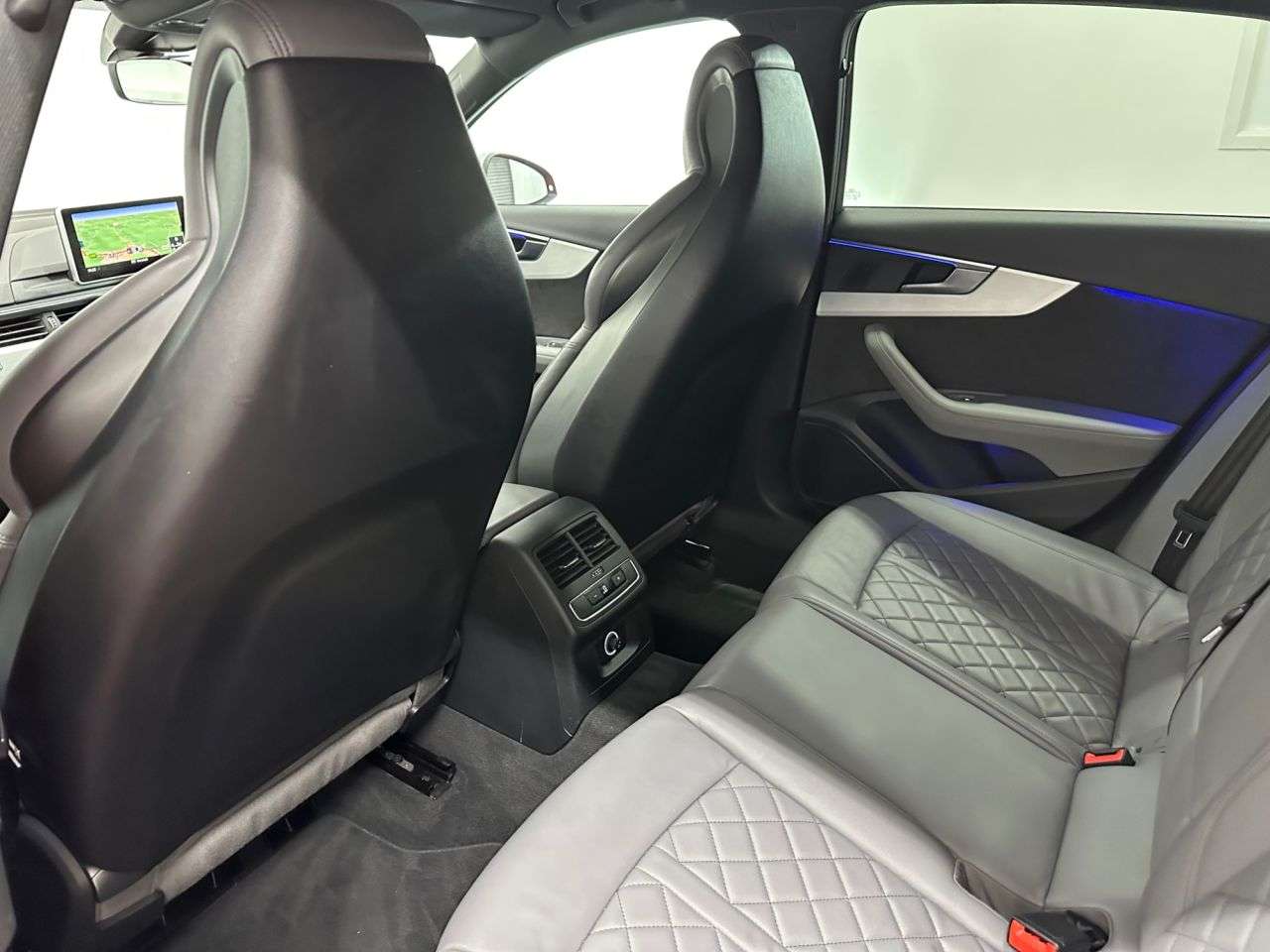 2017 AUDI S4 2017 AUDI S4