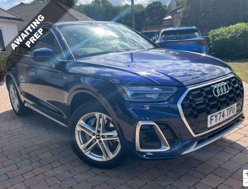 A 2024 AUDI Q5 2.0 TDI 40 S line SUV 5dr Diesel S Tronic quattro Euro 6 (s/s) (204 ps) A 2024 AUDI Q5 2.0 TDI 40 S line SUV 5dr Diesel S Tronic quattro Euro 6 (s/s) (204 ps)
