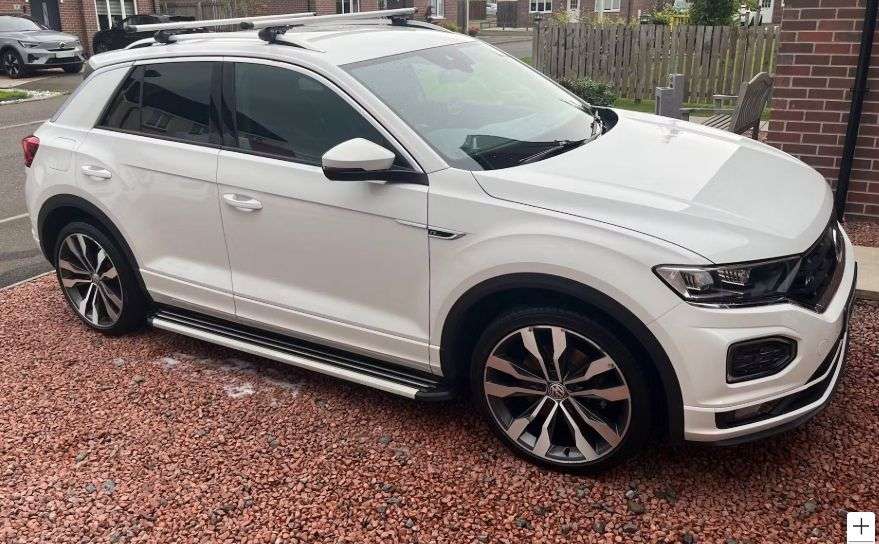 A 2018 VOLKSWAGEN T-ROC 1.6 TDI R-Line SUV 5dr Diesel Manual Euro 6 (s/s) (115 ps) A 2018 VOLKSWAGEN T-ROC 1.6 TDI R-Line SUV 5dr Diesel Manual Euro 6 (s/s) (115 ps)