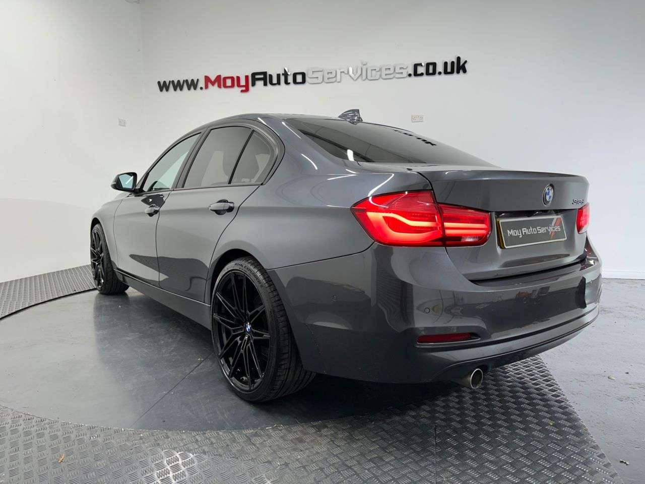 A 2018 BMW 3 SERIES 2.0 318d SE Saloon 4dr Diesel Manual Euro 6 (s/s) (150 ps) A 2018 BMW 3 SERIES 2.0 318d SE Saloon 4dr Diesel Manual Euro 6 (s/s) (150 ps)