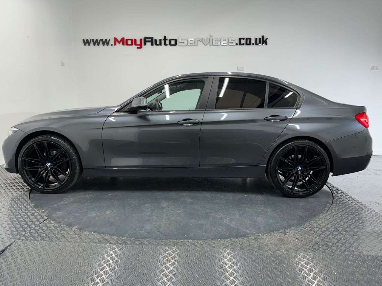 A 2018 BMW 3 SERIES 2.0 318d SE Saloon 4dr Diesel Manual Euro 6 (s/s) (150 ps) A 2018 BMW 3 SERIES 2.0 318d SE Saloon 4dr Diesel Manual Euro 6 (s/s) (150 ps)