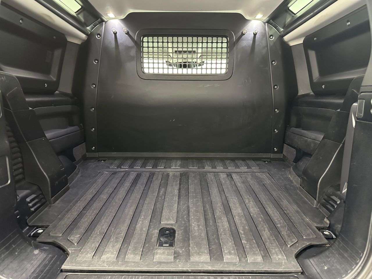 2023 LAND ROVER DEFENDER 90 2023 LAND ROVER DEFENDER 90