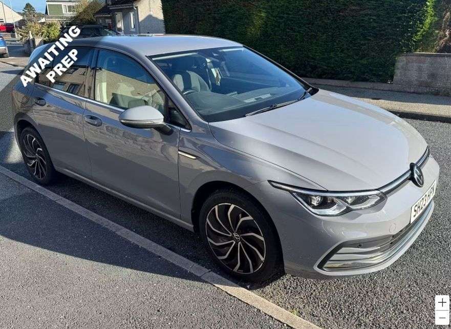 A 2023 VOLKSWAGEN GOLF 1.5 TSI Style Edition Hatchback 5dr Petrol Manual Euro 6 (s/s) (130 ps) A 2023 VOLKSWAGEN GOLF 1.5 TSI Style Edition Hatchback 5dr Petrol Manual Euro 6 (s/s) (130 ps)