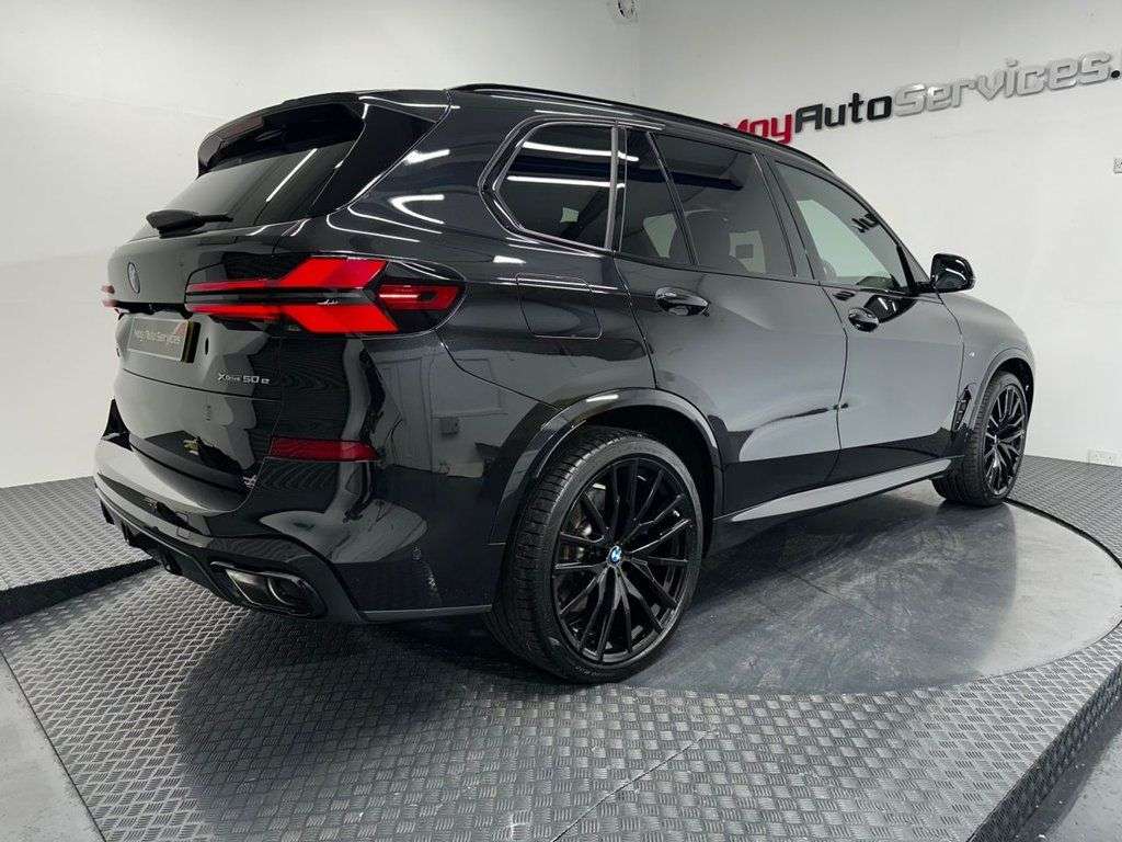 A 2025 BMW X5 3.0 50e 25.7kWh M Sport SUV 5dr Petrol Plug-in Hybrid Steptronic xDrive Eur A 2025 BMW X5 3.0 50e 25.7kWh M Sport SUV 5dr Petrol Plug-in Hybrid Steptronic xDrive Eur