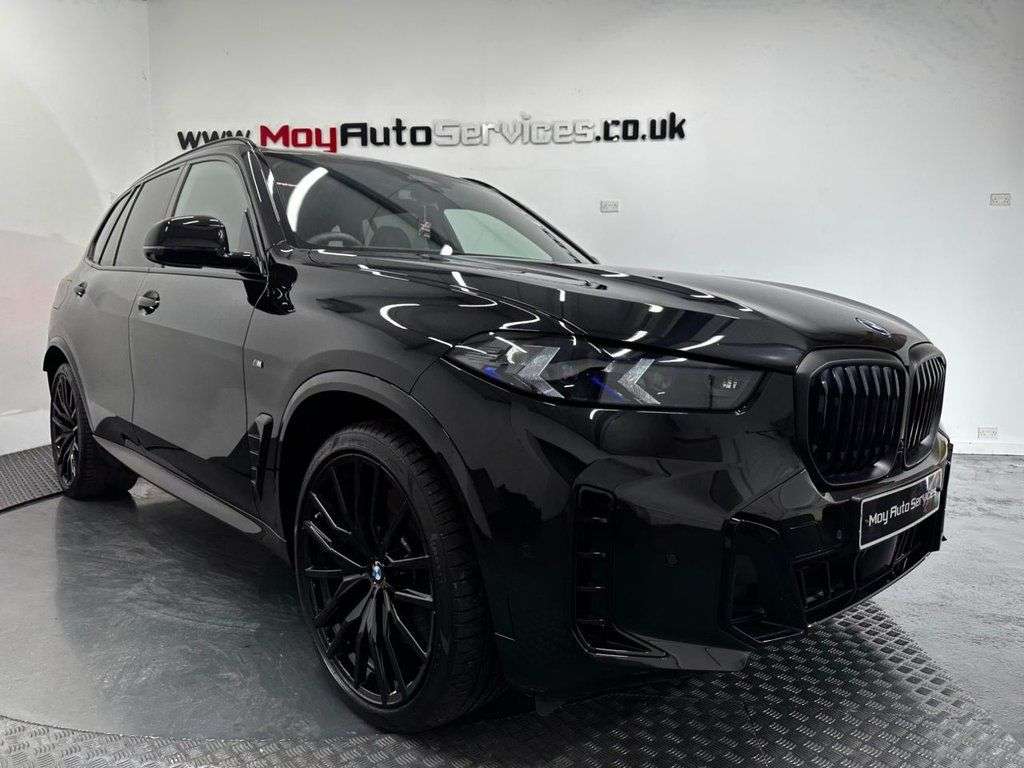 A 2025 BMW X5 3.0 50e 25.7kWh M Sport SUV 5dr Petrol Plug-in Hybrid Steptronic xDrive Eur A 2025 BMW X5 3.0 50e 25.7kWh M Sport SUV 5dr Petrol Plug-in Hybrid Steptronic xDrive Eur