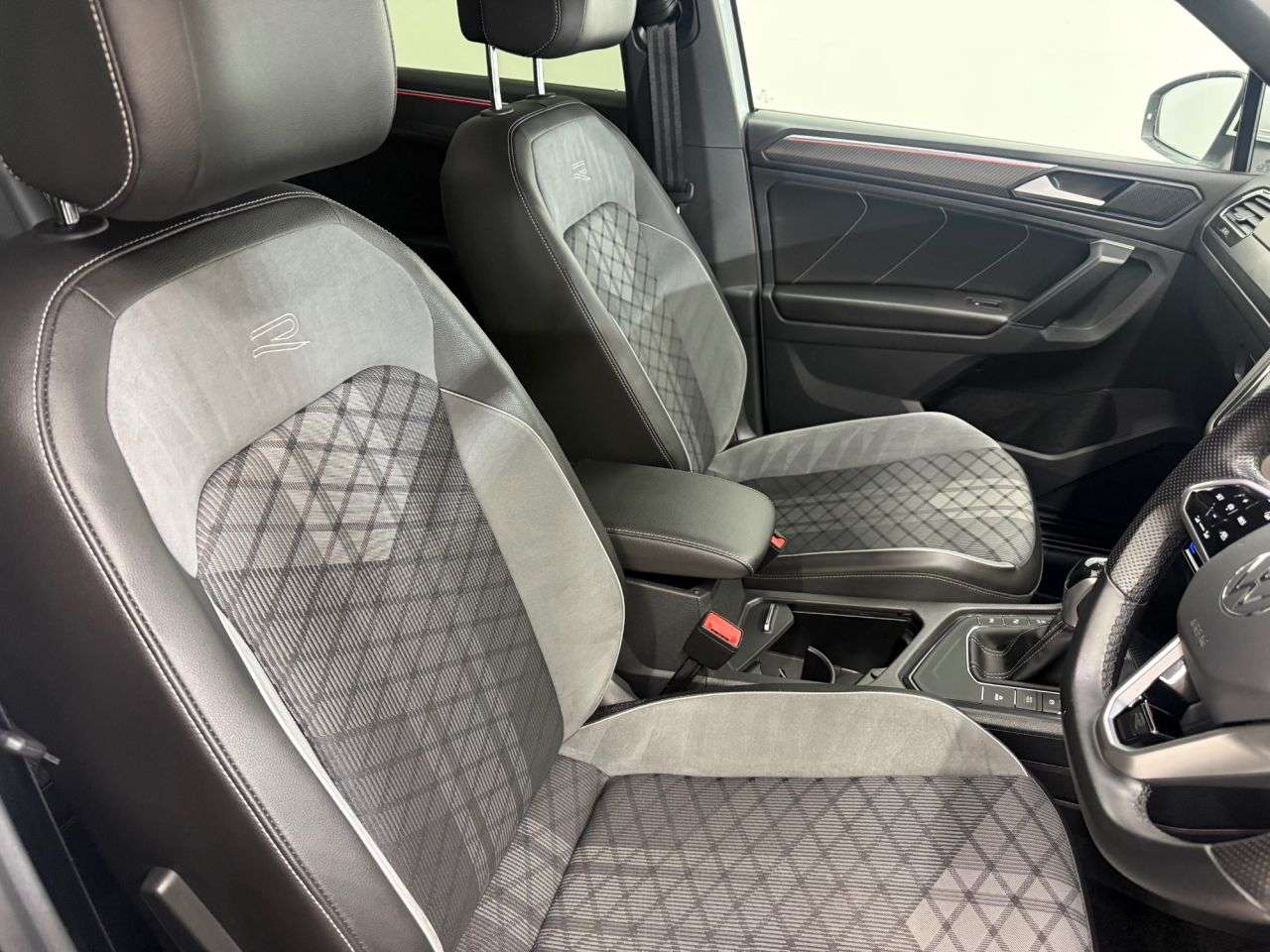 2021 VOLKSWAGEN TIGUAN 2021 VOLKSWAGEN TIGUAN