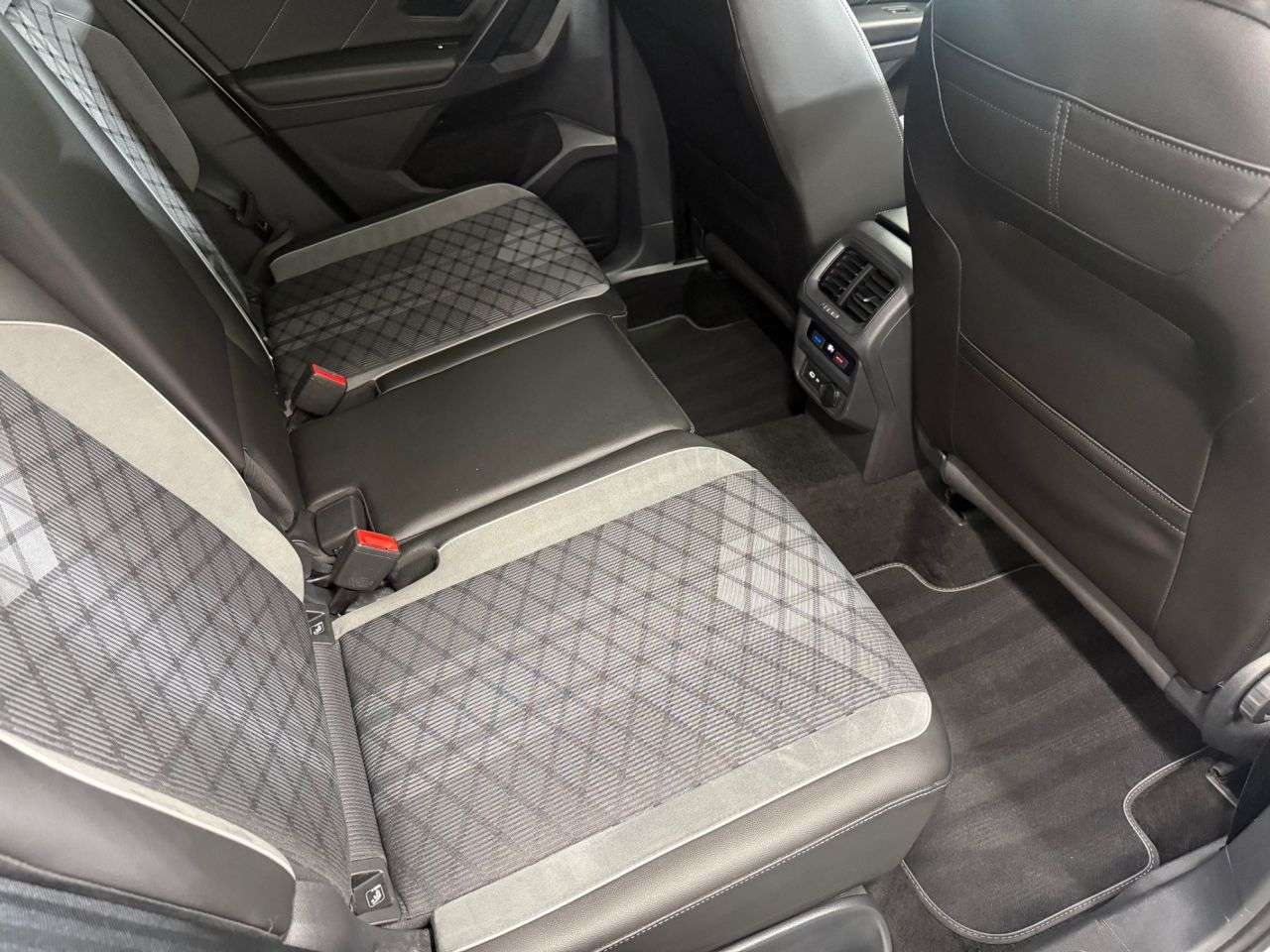 2021 VOLKSWAGEN TIGUAN 2021 VOLKSWAGEN TIGUAN