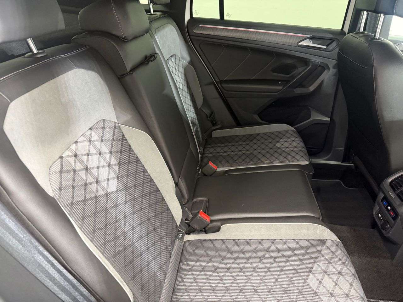 2021 VOLKSWAGEN TIGUAN 2021 VOLKSWAGEN TIGUAN