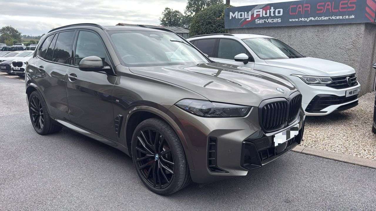 A 2024 BMW X5 3.0 50e 25.7kWh M Sport SUV 5dr Petrol Plug-in Hybrid Steptronic xDrive Eur A 2024 BMW X5 3.0 50e 25.7kWh M Sport SUV 5dr Petrol Plug-in Hybrid Steptronic xDrive Eur