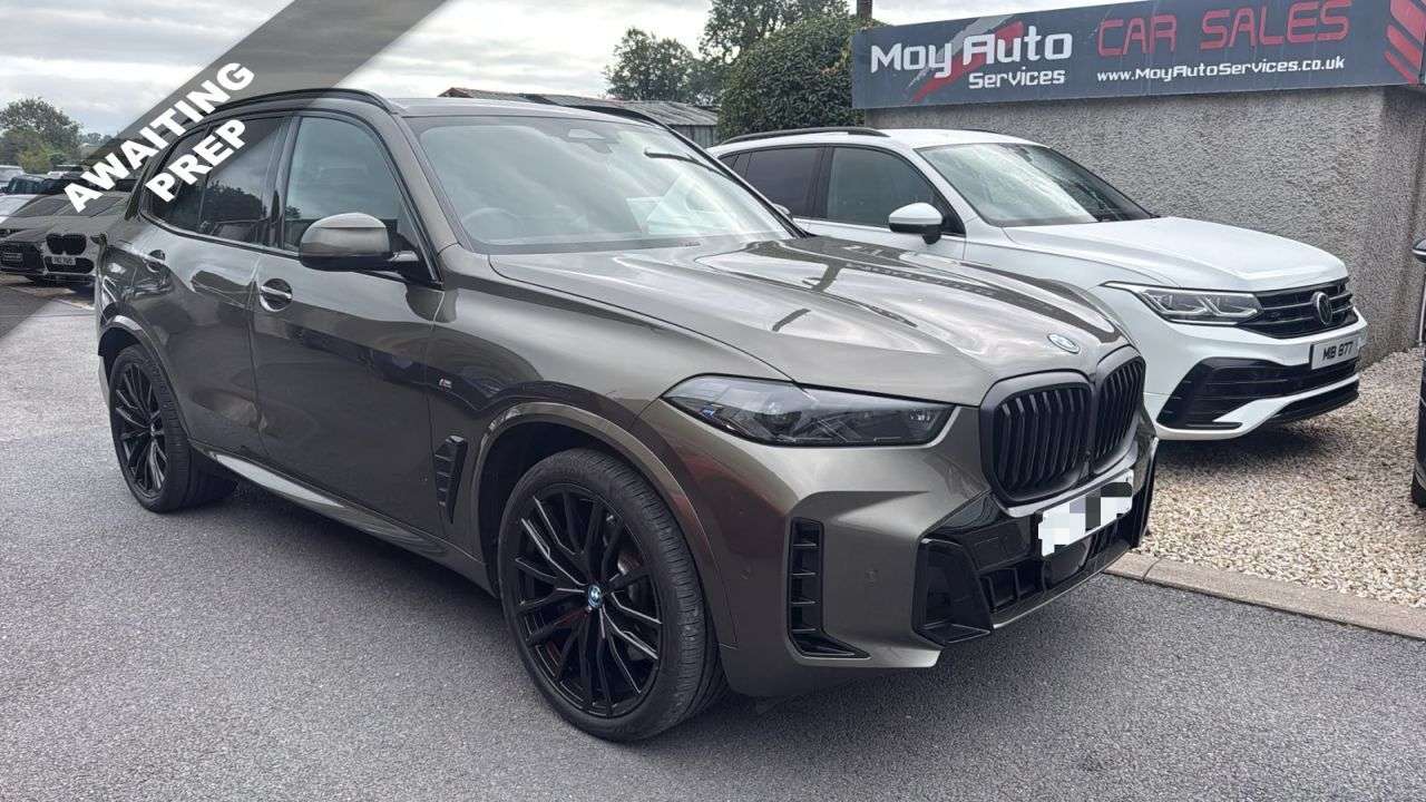 A 2024 BMW X5 3.0 50e 25.7kWh M Sport SUV 5dr Petrol Plug-in Hybrid Steptronic xDrive Eur A 2024 BMW X5 3.0 50e 25.7kWh M Sport SUV 5dr Petrol Plug-in Hybrid Steptronic xDrive Eur