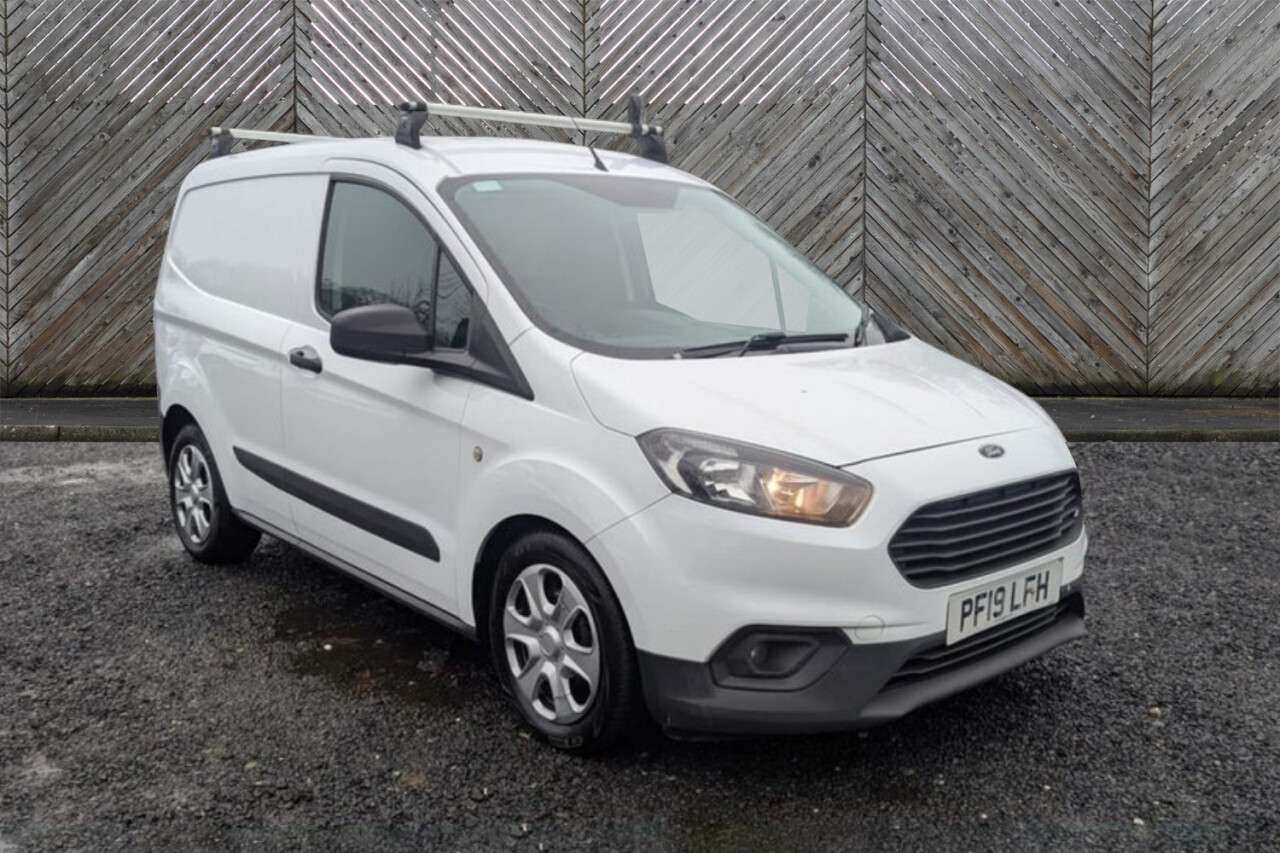 A 2019 FORD TRANSIT COURIER Trend TDCI 100 ps FREE 3 YEAR WARRANTY COVER WITH THIS VAN With Side Door a A 2019 FORD TRANSIT COURIER Trend TDCI 100 ps FREE 3 YEAR WARRANTY COVER WITH THIS VAN With Side Door a