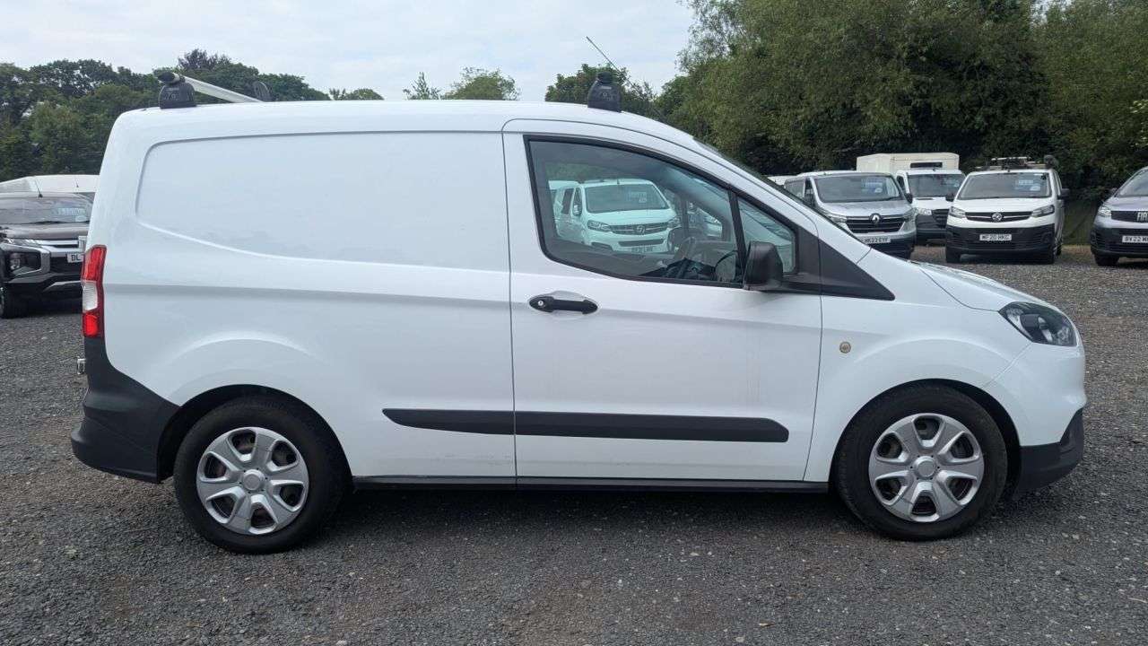 A 2019 FORD TRANSIT COURIER Trend TDCI 100 ps FREE 3 YEAR WARRANTY COVER WITH THIS VAN With Side Door a A 2019 FORD TRANSIT COURIER Trend TDCI 100 ps FREE 3 YEAR WARRANTY COVER WITH THIS VAN With Side Door a