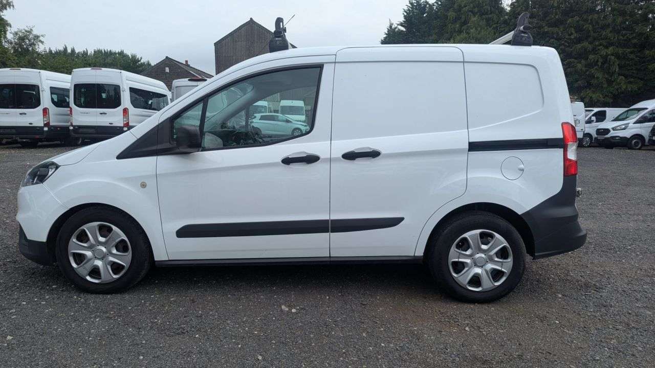 A 2019 FORD TRANSIT COURIER Trend TDCI 100 ps FREE 3 YEAR WARRANTY COVER WITH THIS VAN With Side Door a A 2019 FORD TRANSIT COURIER Trend TDCI 100 ps FREE 3 YEAR WARRANTY COVER WITH THIS VAN With Side Door a