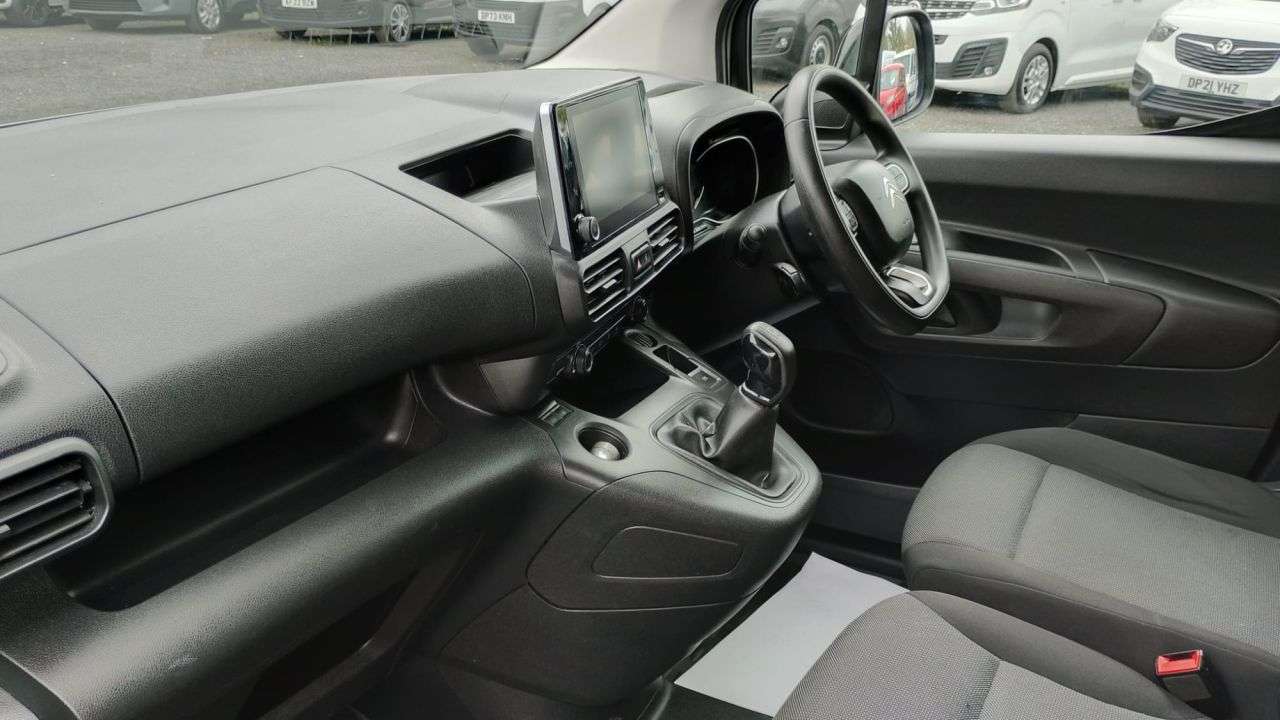 A 2021 CITROEN BERLINGO DRIVER EDITION M 1.5 Blue HDi 100 ps 1000 KG A 2021 CITROEN BERLINGO DRIVER EDITION M 1.5 Blue HDi 100 ps 1000 KG