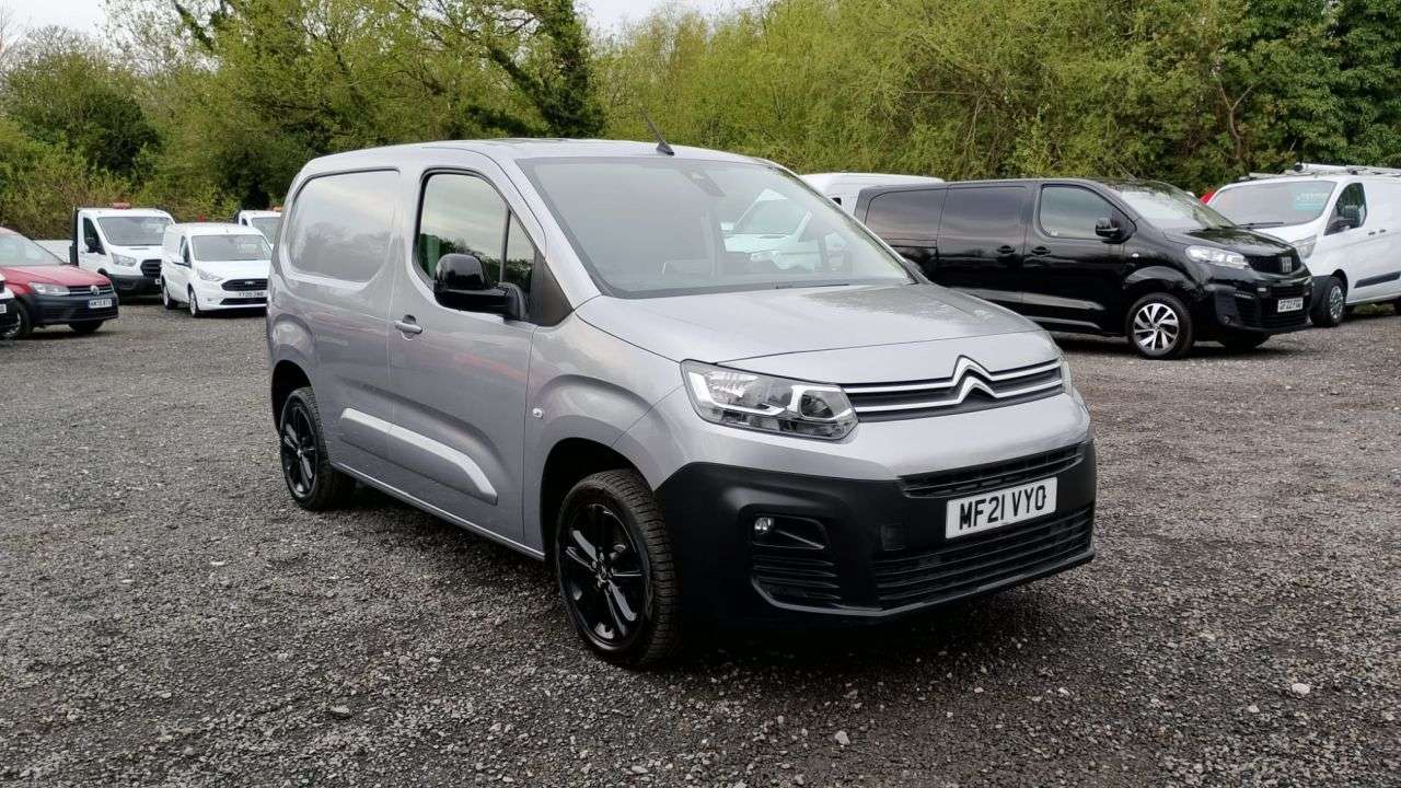 A 2021 CITROEN BERLINGO DRIVER EDITION M 1.5 Blue HDi 100 ps 1000 KG A 2021 CITROEN BERLINGO DRIVER EDITION M 1.5 Blue HDi 100 ps 1000 KG