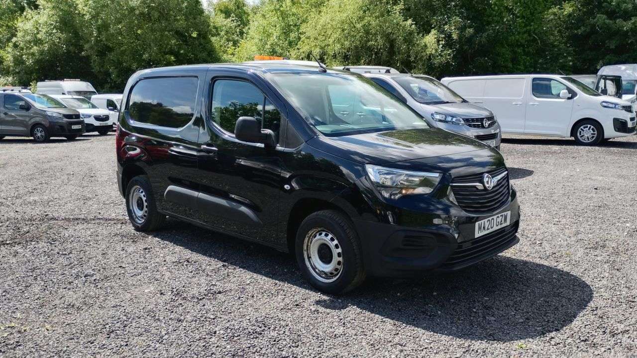 A 2020 VAUXHALL COMBO Edition L1 Turbo D 2000 KG 100 PS With Air Conditioning, Electric Windows, A 2020 VAUXHALL COMBO Edition L1 Turbo D 2000 KG 100 PS With Air Conditioning, Electric Windows,