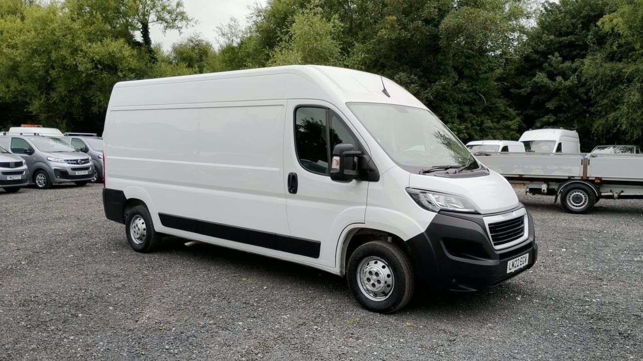 A 2022 PEUGEOT BOXER L3 H2 Professional HDI 140 PS LWB HIGH ROOF With Air Conditioning, Electric A 2022 PEUGEOT BOXER L3 H2 Professional HDI 140 PS LWB HIGH ROOF With Air Conditioning, Electric