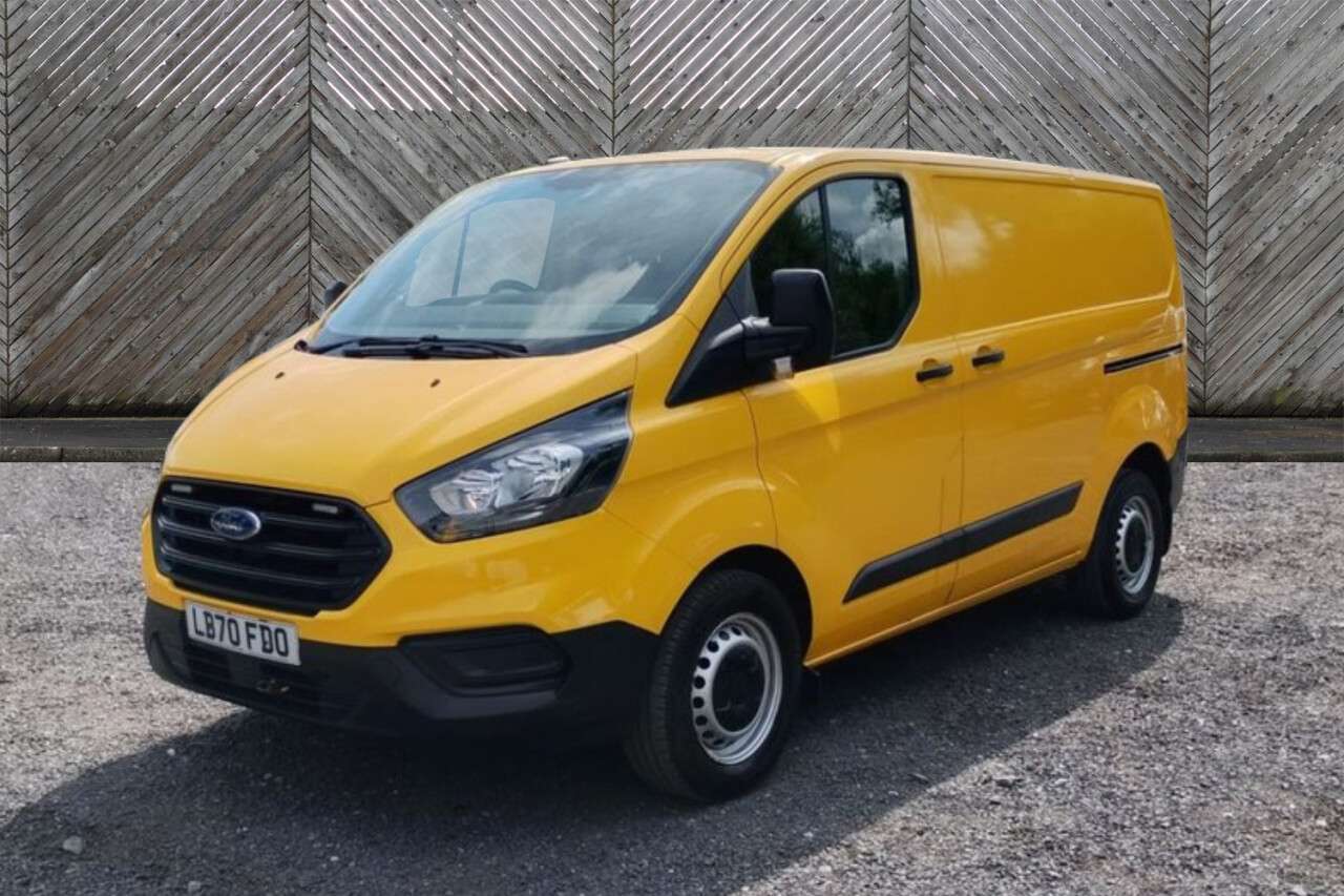 A 2020 FORD TRANSIT CUSTOM L1 H1 TDCI 130 PS 340 LEADER SWB FREE 3 YEAR WARRANTY COVER ON THIS VAN Wit A 2020 FORD TRANSIT CUSTOM L1 H1 TDCI 130 PS 340 LEADER SWB FREE 3 YEAR WARRANTY COVER ON THIS VAN Wit