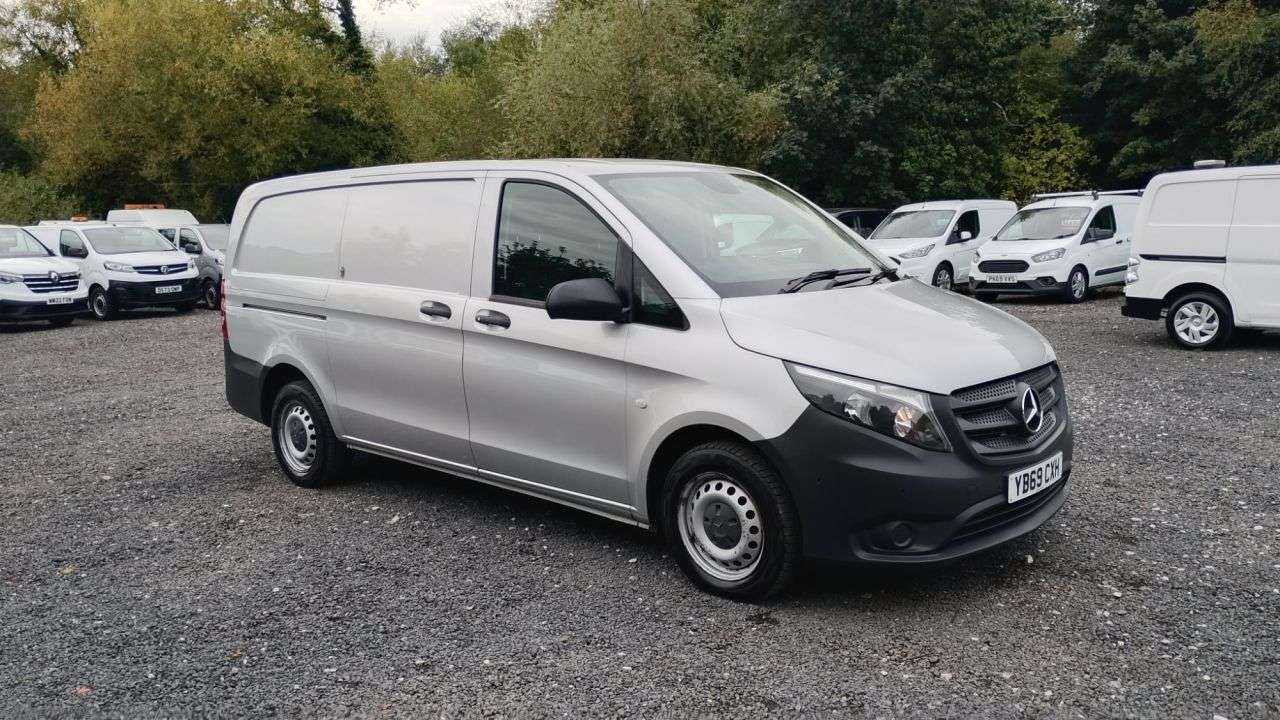 A 2019 MERCEDES-BENZ VITO L2 110 CDI Pure LWB / Long Premium With Air Conditioning, Electric Windows, A 2019 MERCEDES-BENZ VITO L2 110 CDI Pure LWB / Long Premium With Air Conditioning, Electric Windows,